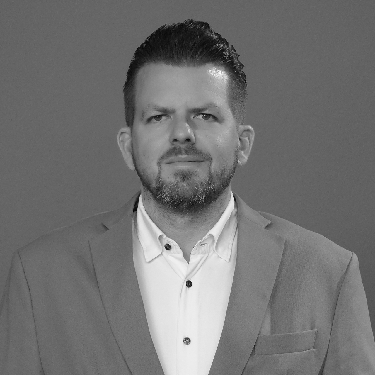 Black and white image of Alexander Millinger, AVILOO