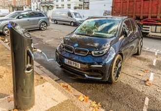 Policy_Decarbonisation_Electric Vehicle EV car charging 03.jpg