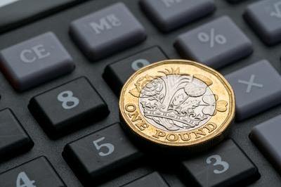 Static Images_One pound coin_calculator.jpeg