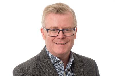 Simon Tebbutt_cropped.jpg